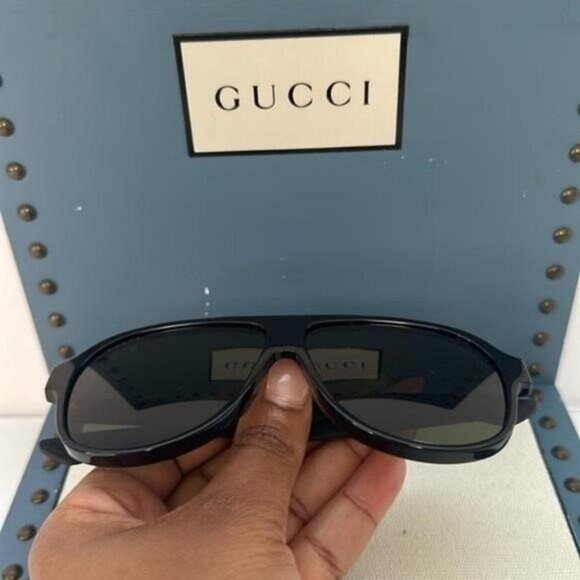 New Authentic- Gucci Green Pilot Men's Sunglasses GG0009S 001 59","description": - Picture 10 of 14